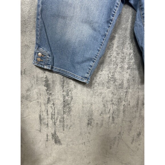 Gloria Vanderbilt Women's Plus 16W All-Around Slimming Effect Capri Jeans M - Picture 4 of 16